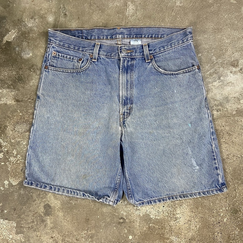Vintage Y2K Levi's 550 Jean Shorts Size 34 Blue Denim Light Wash Relaxed Fit